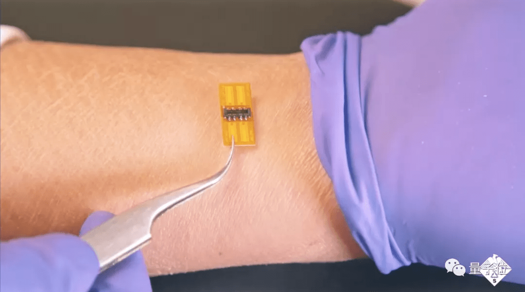 一滴汗测你是否压力山大德州大学研发高敏度贴片式皮质醇检测仪