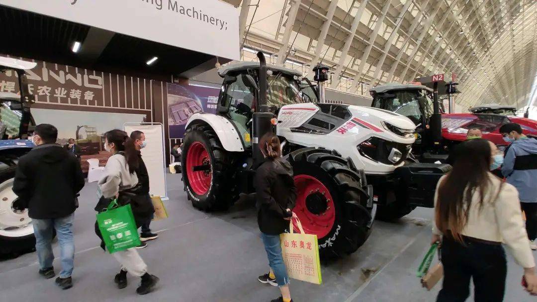 悍沃强势亮相国际展第四代大棚王虎匐霸气首发