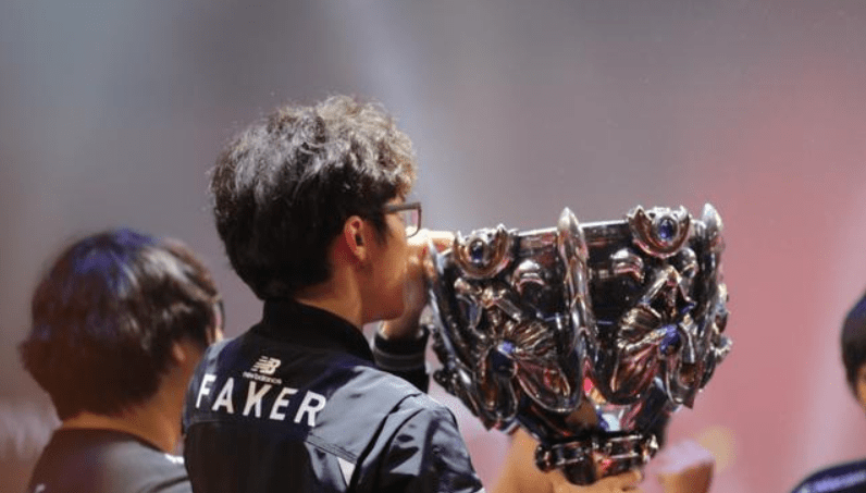 成绩|我们为什么惋惜Faker