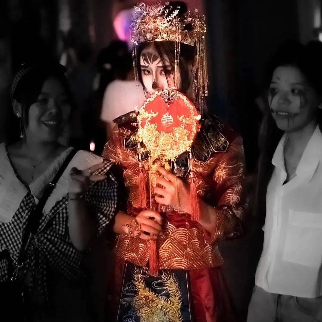 11月再嗨亿点点大狂欢现场百鬼出游等你偶遇