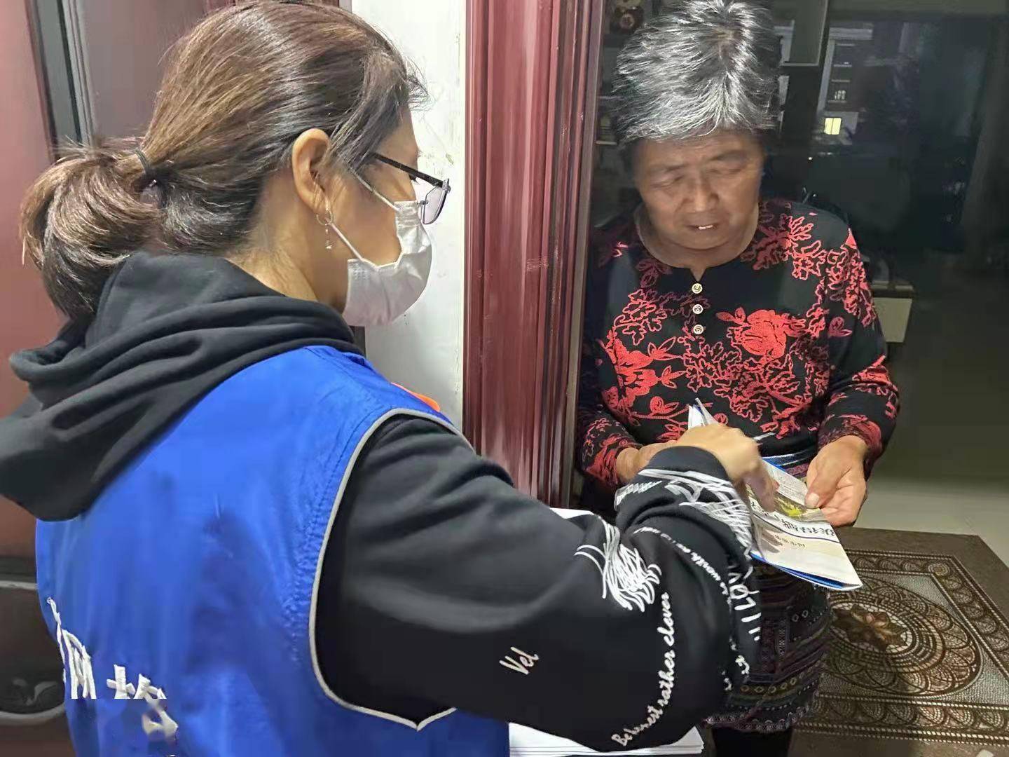 安全弦|“快严实”随访排查,威海社区、企业上紧疫情防控“安全弦”