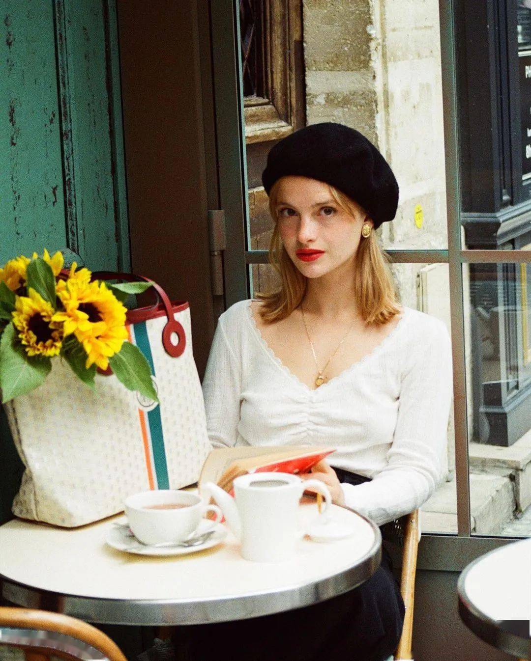 这位法国小姐姐,简直日常照穿搭天花板!_camille