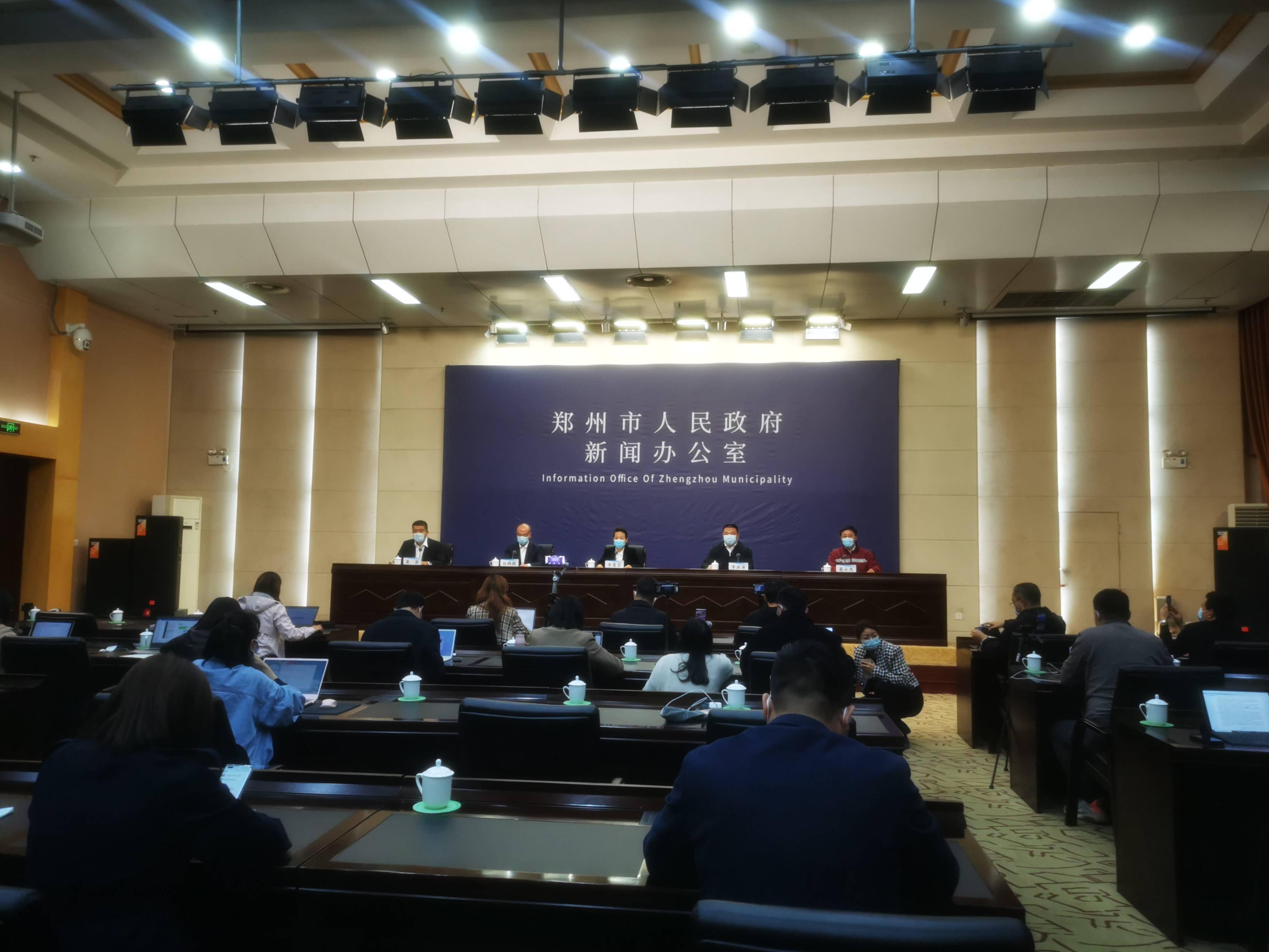 治疗|郑州3名感染者已第一时间闭环转运至市第一人民医院南院区隔离治疗 目前病情稳定