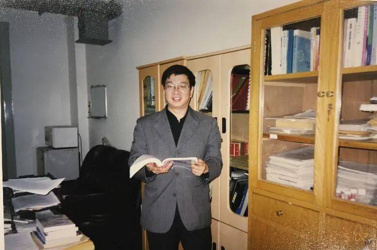 材料|院士拿布袋领奖归来，朋友圈刷屏了