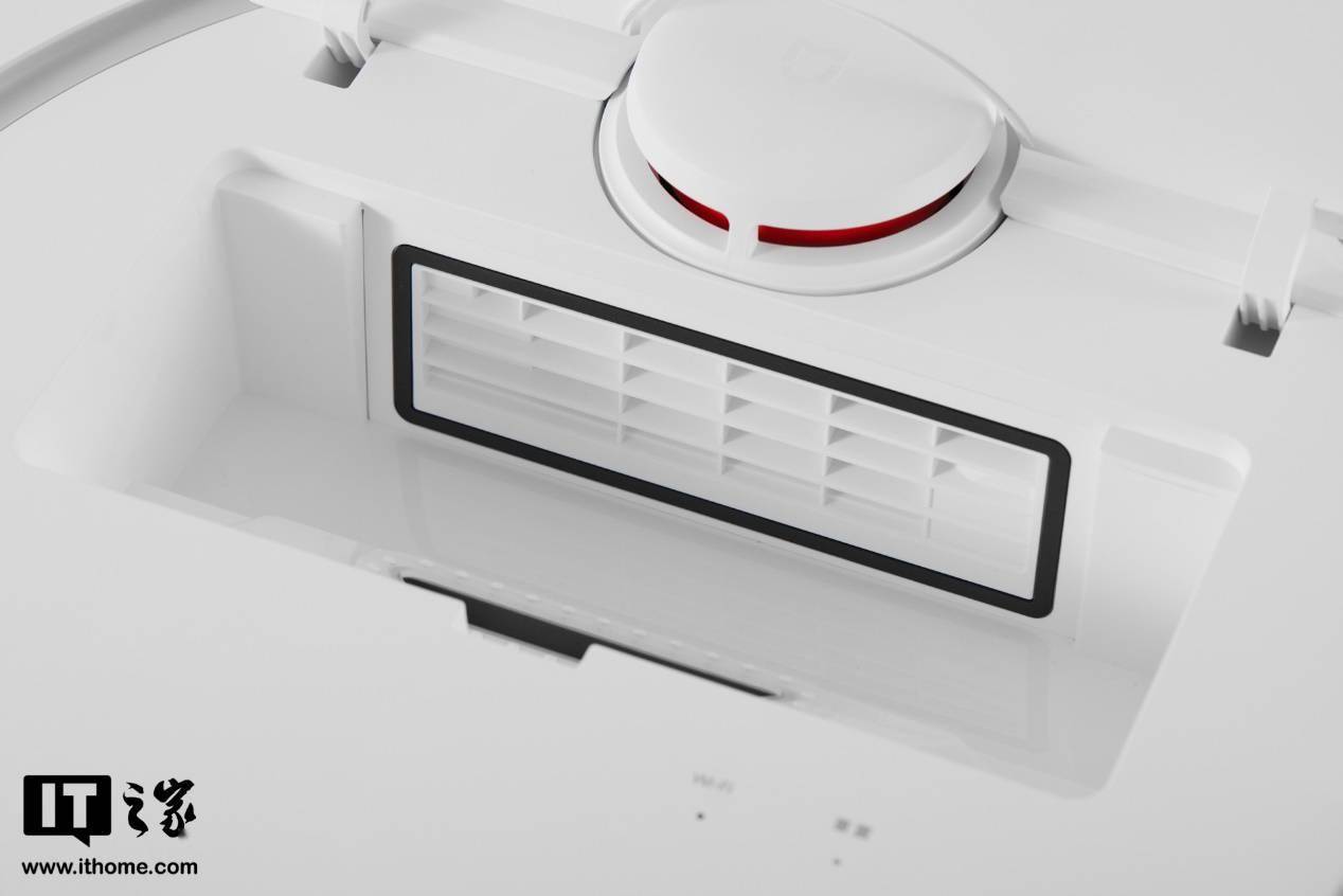 【IT之家开箱】米家免洗扫拖机器人图赏