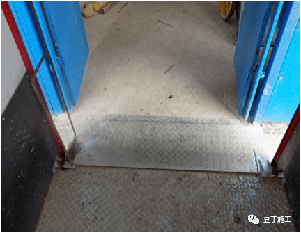 施工电梯防护翻板5.6.