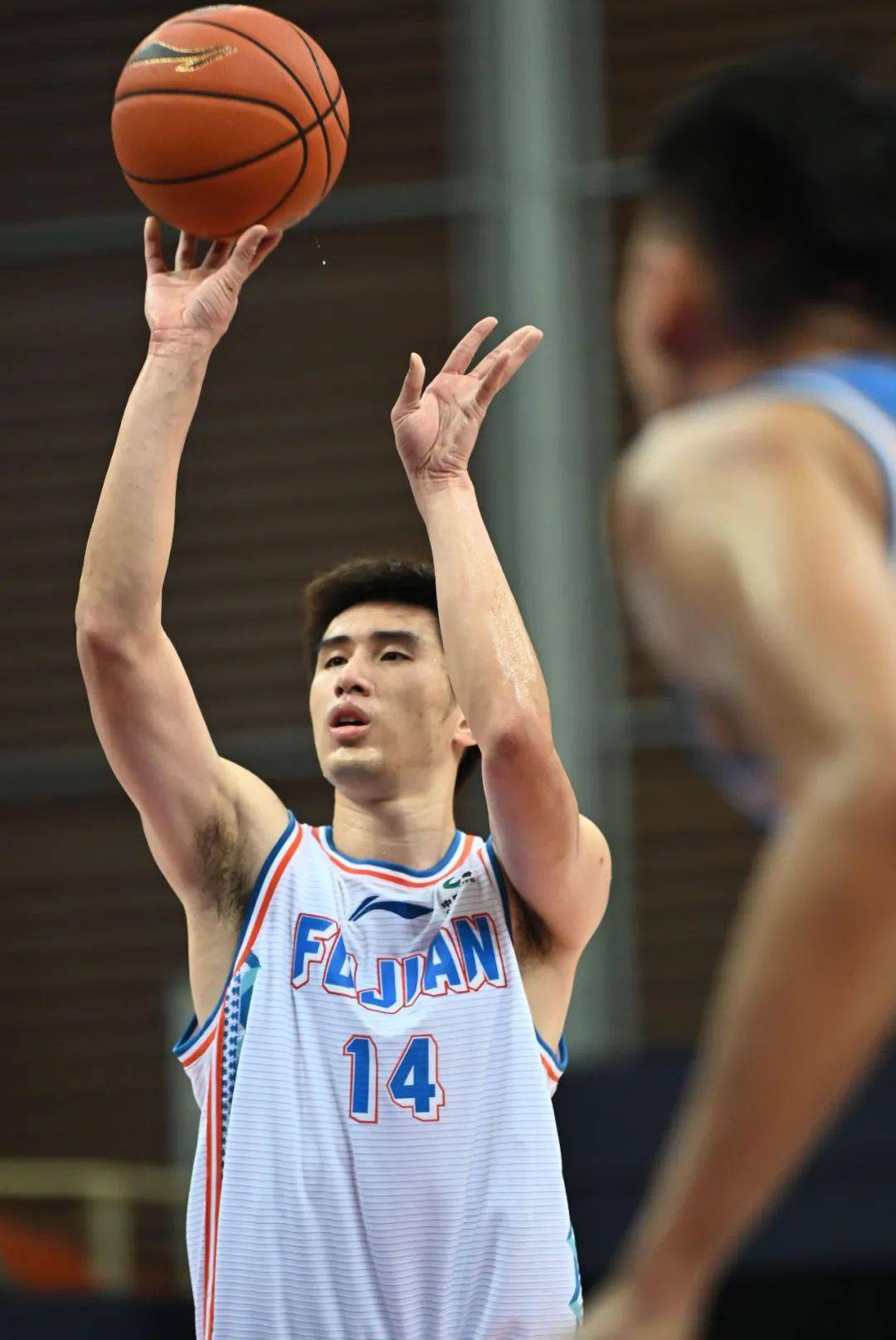 【cba】黄毅超奇兵突袭 浔兴股份男篮双加时力克北京首钢