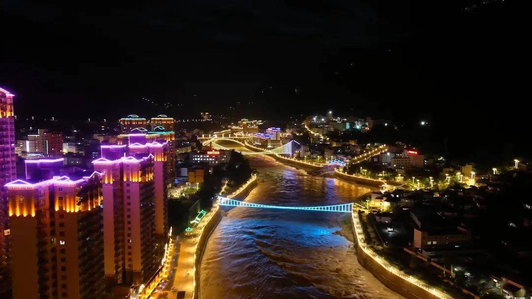 福贡县突出重点推动旅游业发展实现新跨越