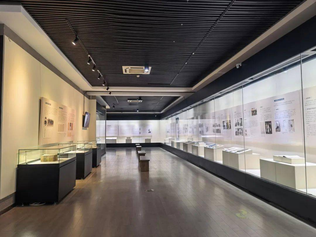 "先哲——章太炎先生生平展"赴桐庐县博物馆展出