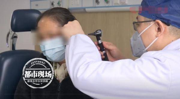 耳屎|她老爱掏耳朵，竟掏出恶性肿瘤？！