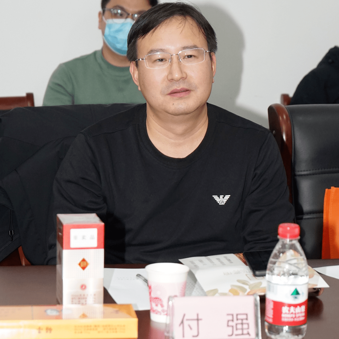 秘书长贾淑艳首先对各位会