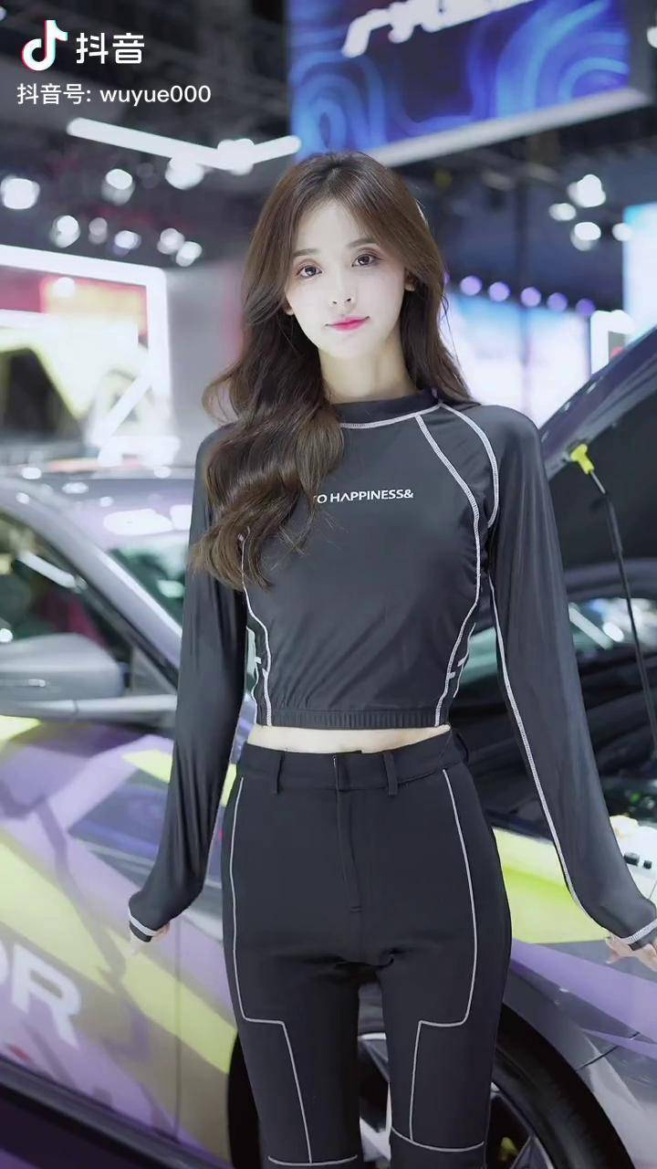 车模五月儿好困好困