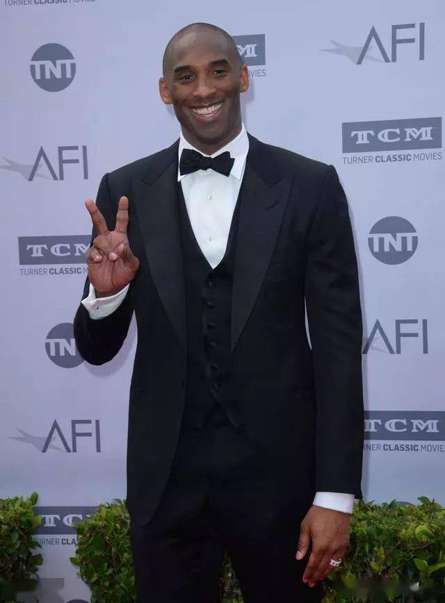 科比自称历史第一乔丹第二詹姆斯第三可nba球员不这么认为