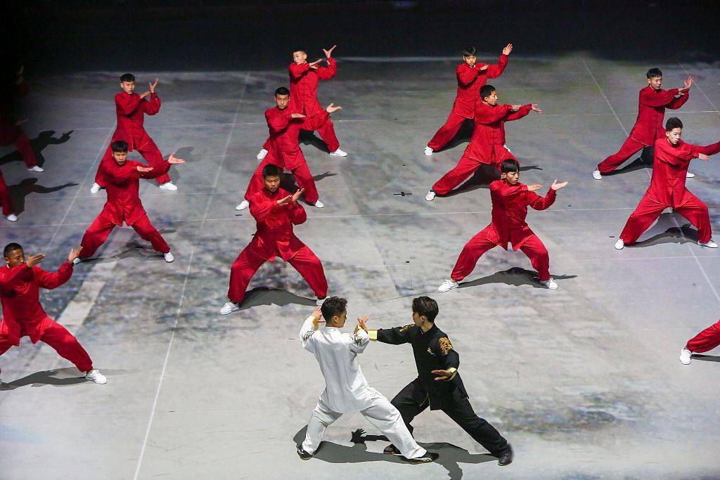 【中国功夫】太极拳:易有太极,是生两仪_视觉