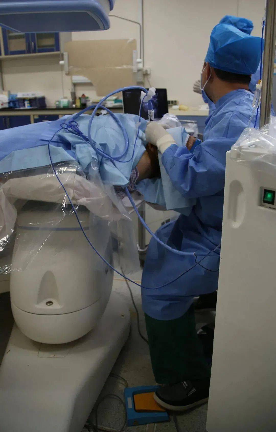 消融术|走进手术室 | 这个体检出来的甲状腺“炸弹” 不用开刀也能“拆除”