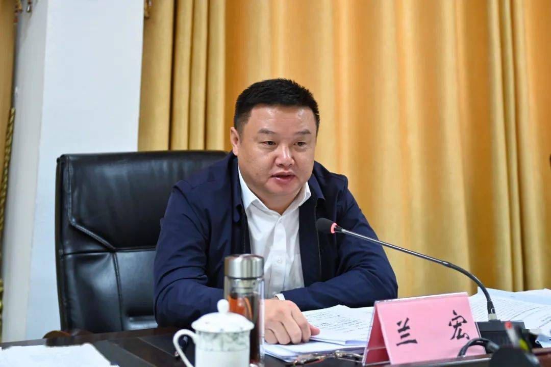 兰宏指出,乡村振兴战略是党中央的重大决策部署,必须高度重视,强化