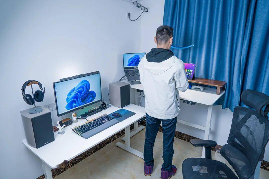 胡桃木宅家桌面分享，他们这样搭配更有氛围感丨糖纸新鲜事 06