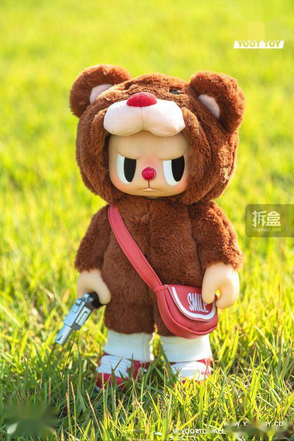 用户YOOT TOY REBEL BEAR 叛逆小熊 素体熊小丑熊 潮玩摆件