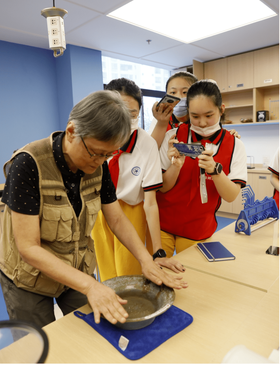 全网百万粉丝、号称“不刷题”的“吴姥姥”，到底是谁？