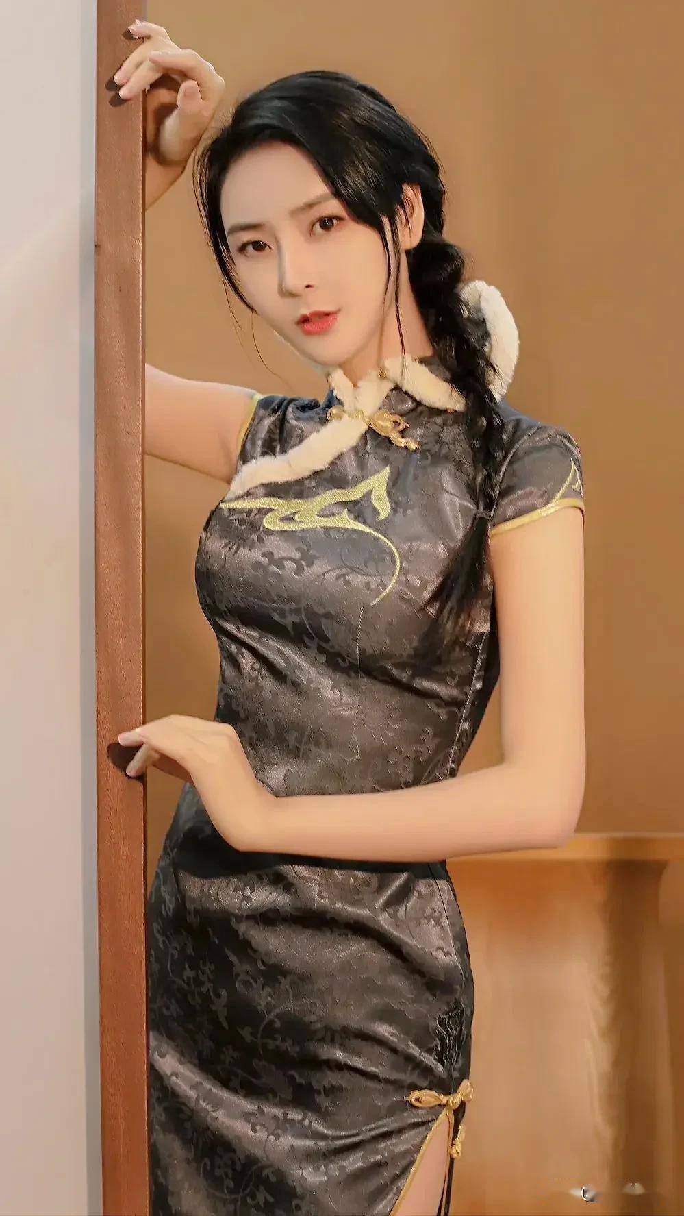 丽人行:俏丽多姿,仪态万端