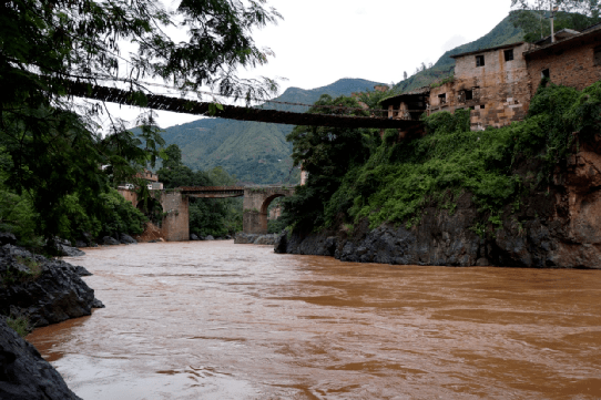 朱提影像(三十) | 鲁甸江底:跨江大桥的立体博物馆_铁索桥