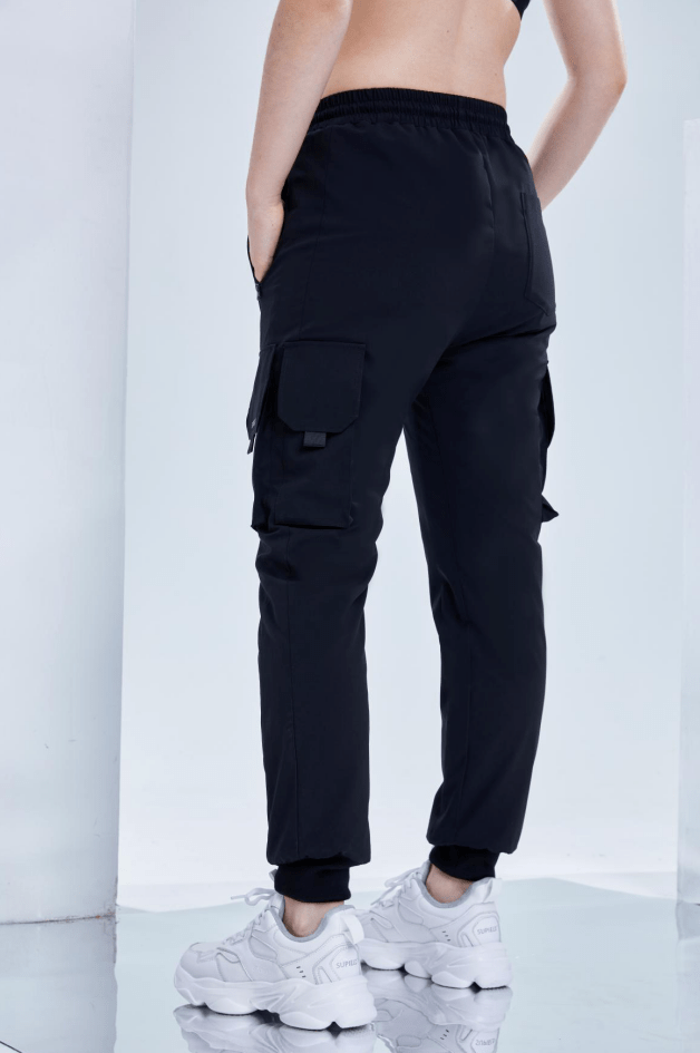 身材能抵御零下低温的工装裤！1条暖过3条秋裤，还又飒又显瘦