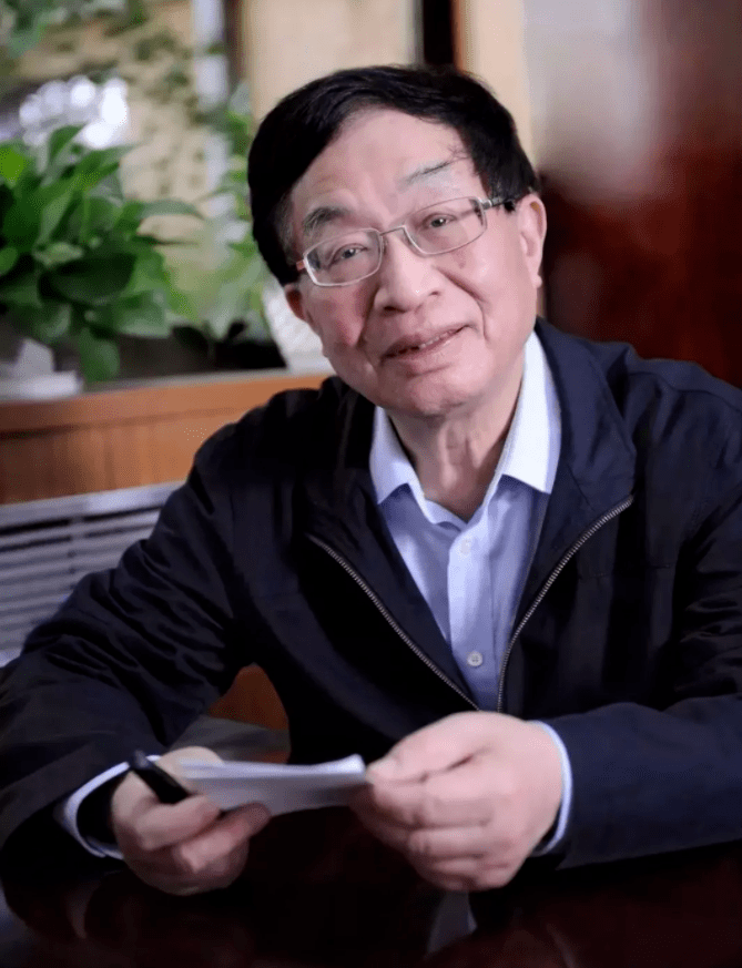 院士：“问这个问题是小看我了”