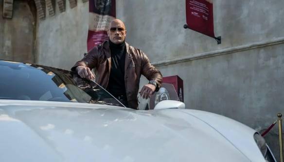 红色通缉令豆瓣66分标准爆米花桥段拼凑明显