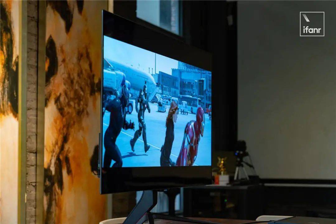 创维 G90 显示器体验：售价近万元，但居然挺有性价比？