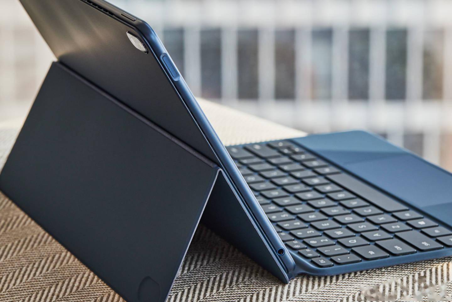 【IT之家开箱】华为 MateBook E 二合一笔记本图赏