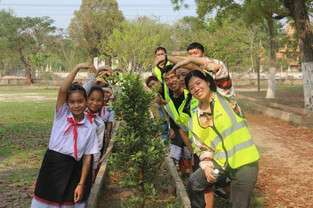 与老挝小学生的三次见面,超暖!