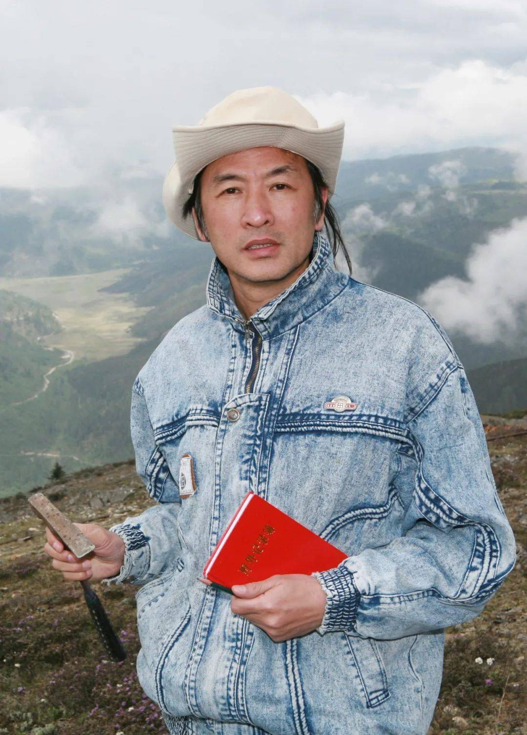 石油集团公司首席科学家谢玉洪教授级高级工程师当选为中国工程院院士