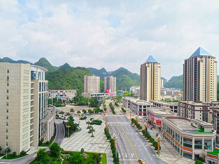 作为城市经济圈的节点县城,长顺出台《长顺县加快推进新型城镇化工作