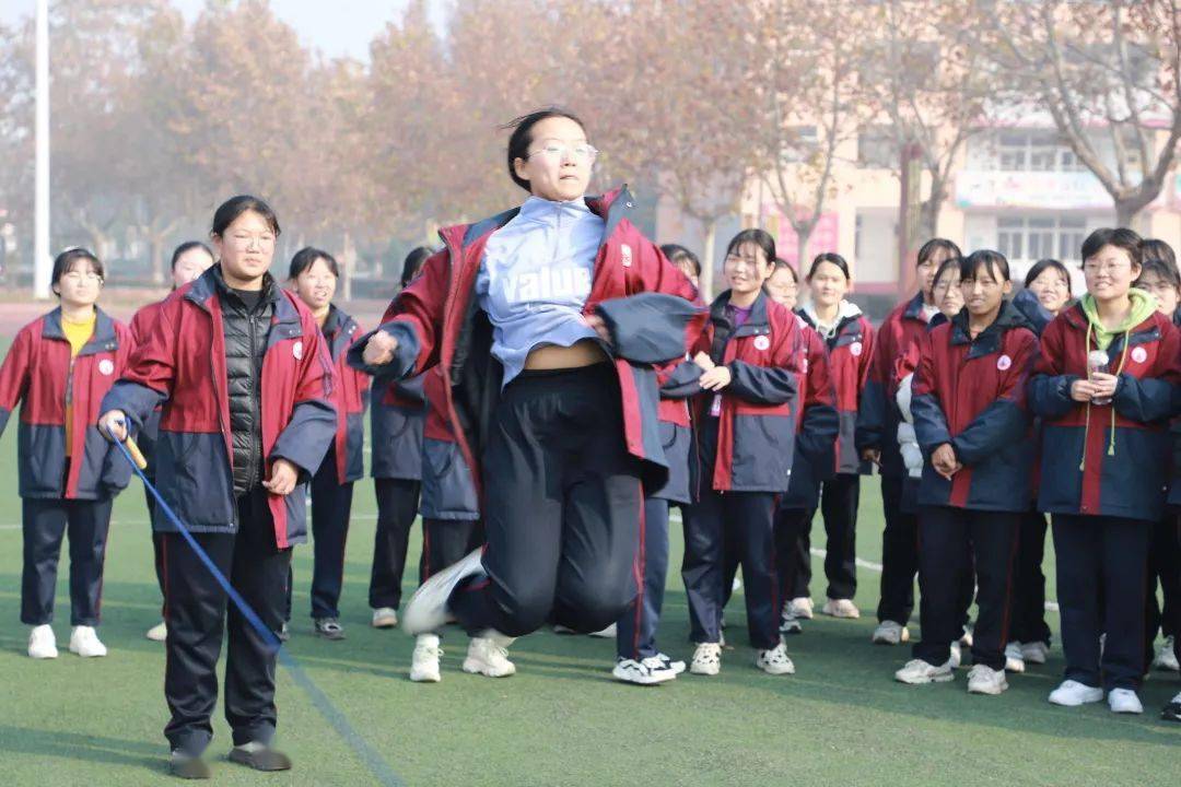 活力无限!武邑中学趣味运动会火热进行中