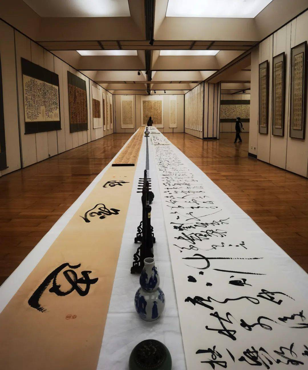 文化部产业司原副司长金一伟,中国艺术研究院原副院长,文化部海外中心