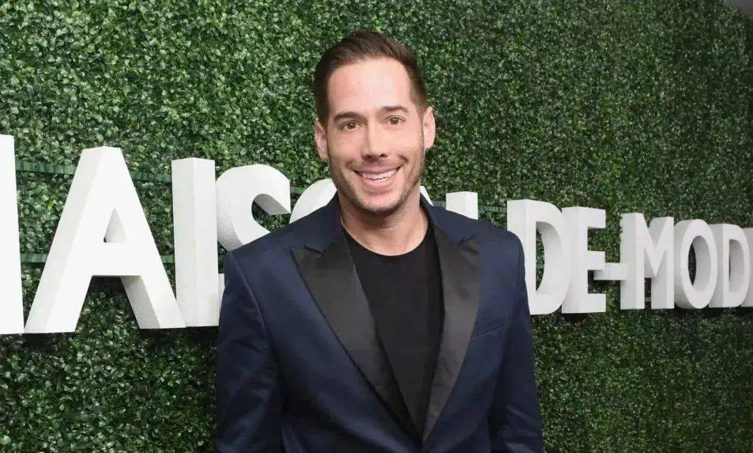 父亲惊天大反转！作了40年的名媛鼻祖刚大婚完，老公就被曝丑闻...