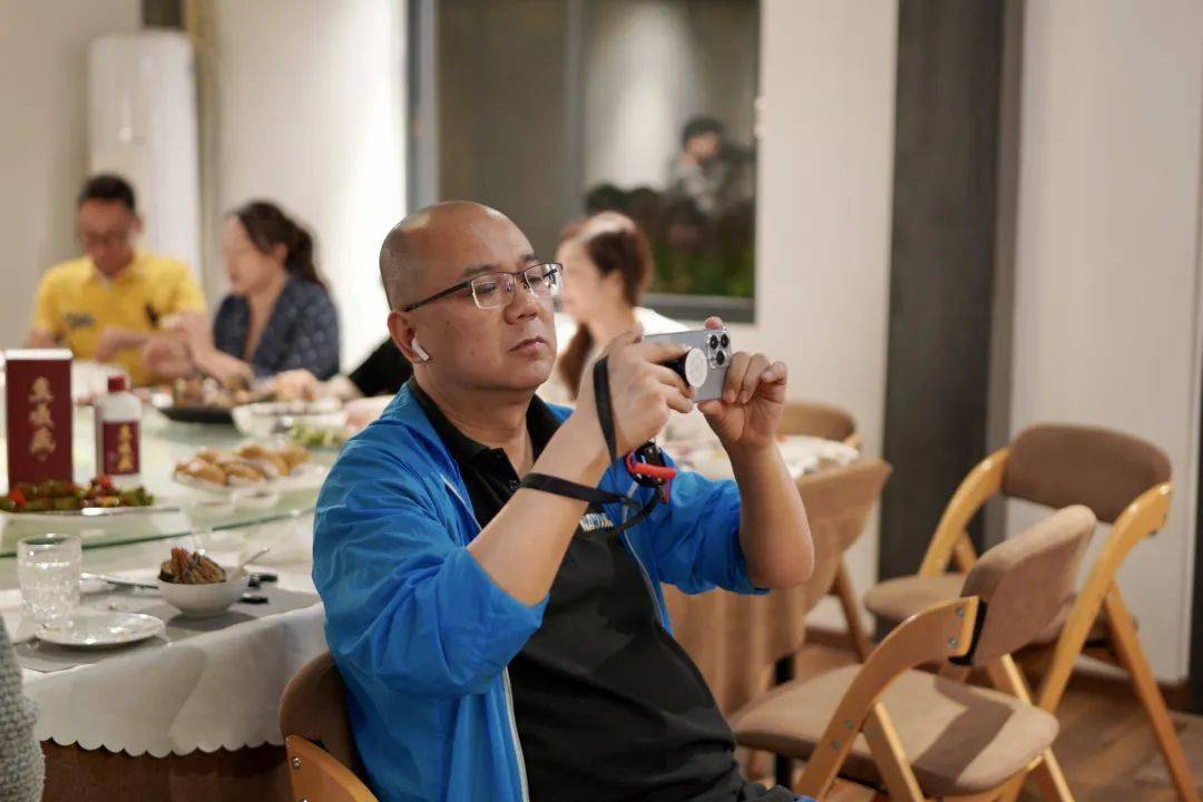 工作人员的付出我们明年再见在此特别鸣谢:袁曦老酒,菊蟹堂end作者