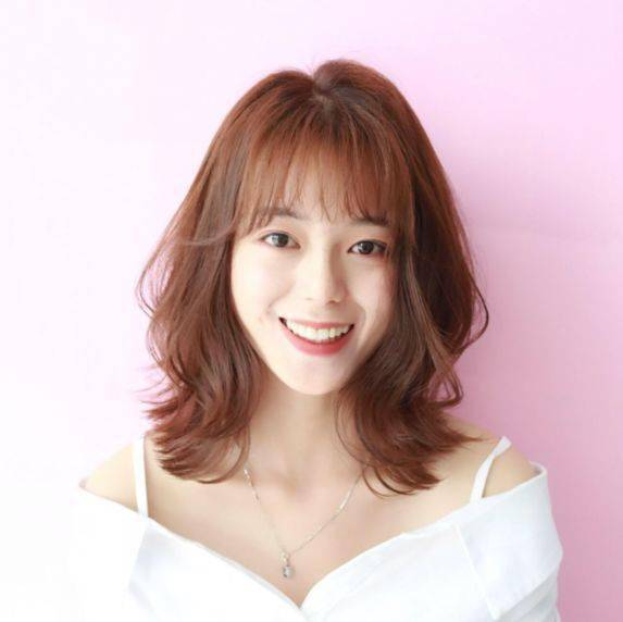 大热" 锁骨发",适合各个年龄阶段的女生_锁骨