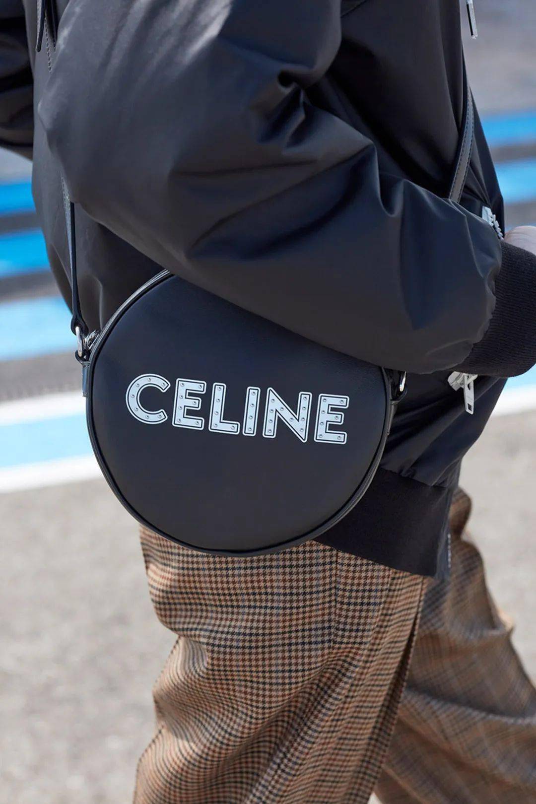 品牌CELINE风越刮越猛