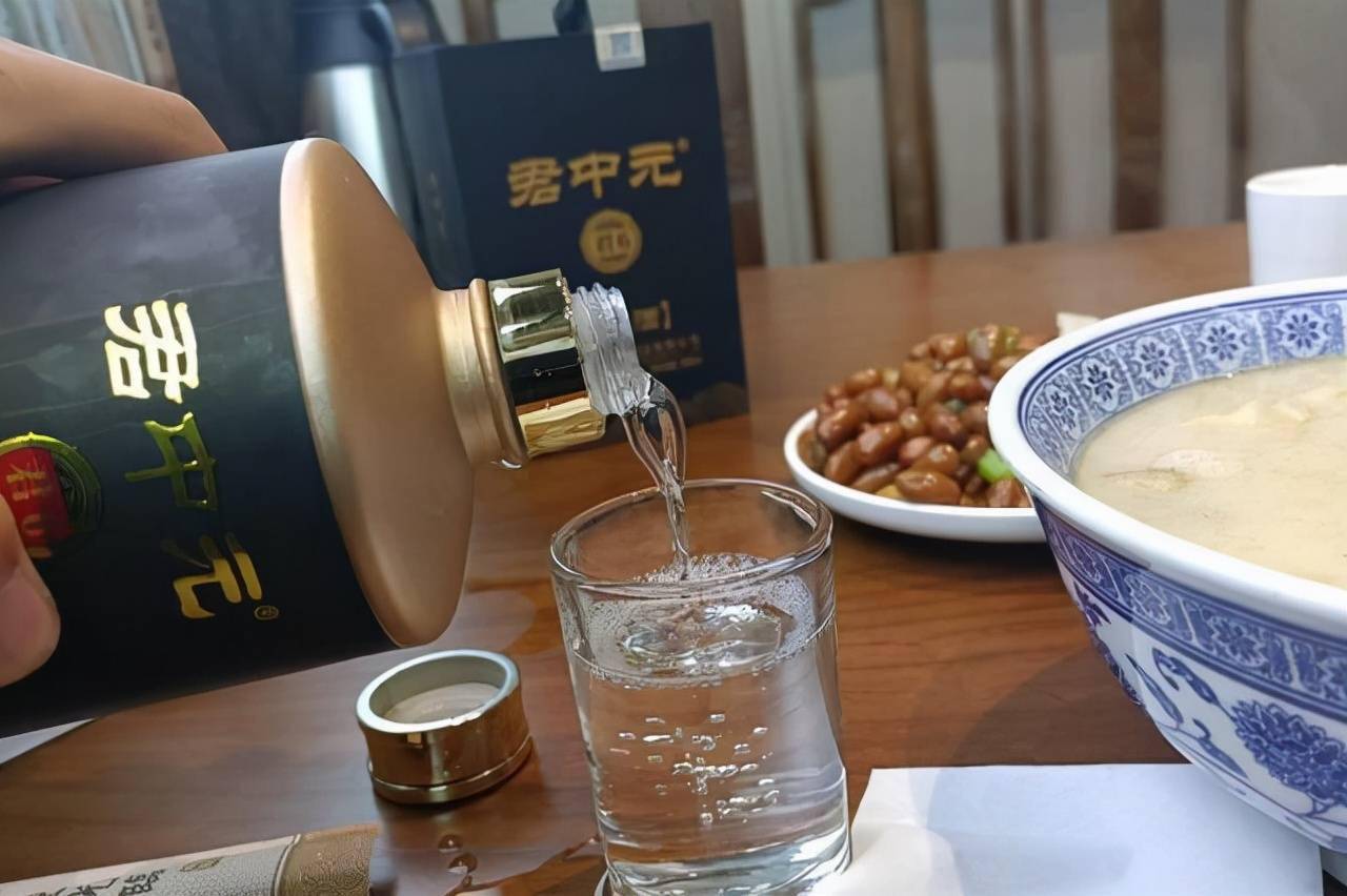 现在才明白瓶身有5个数的白酒都是高粱小麦酿的纯粮酒