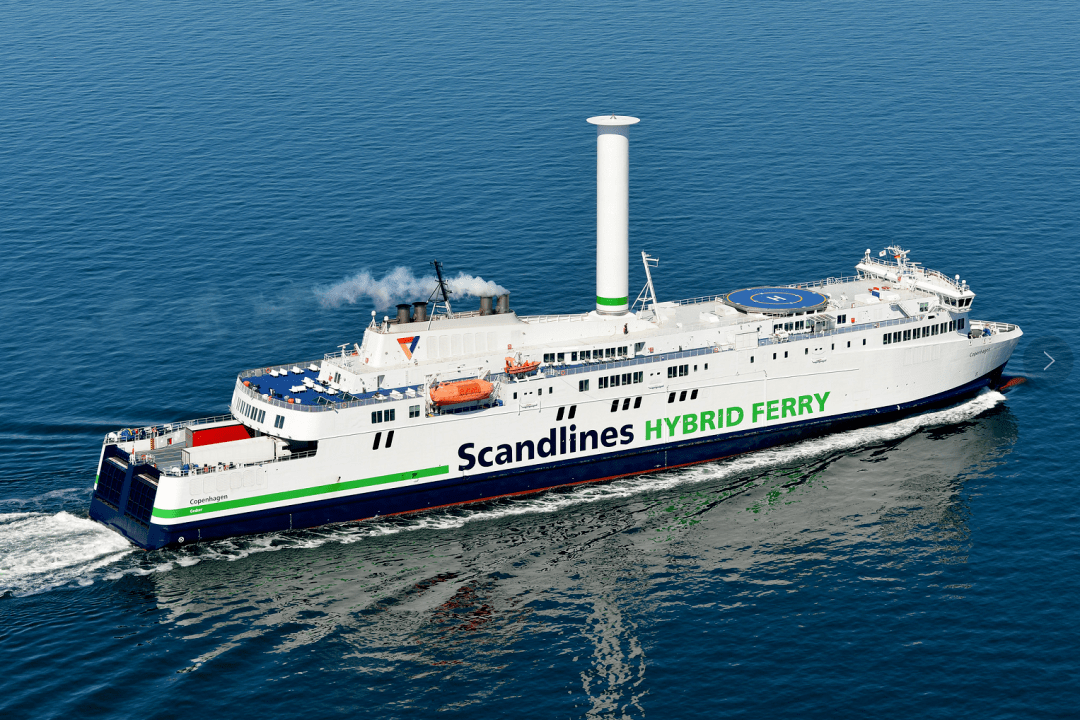 scandlines轮渡准备为其姐妹号渡轮"柏林号商船" 安装