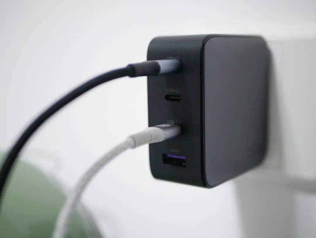 大家最近又入手了哪些有趣的手机周边配件？丨糖纸新鲜事 07