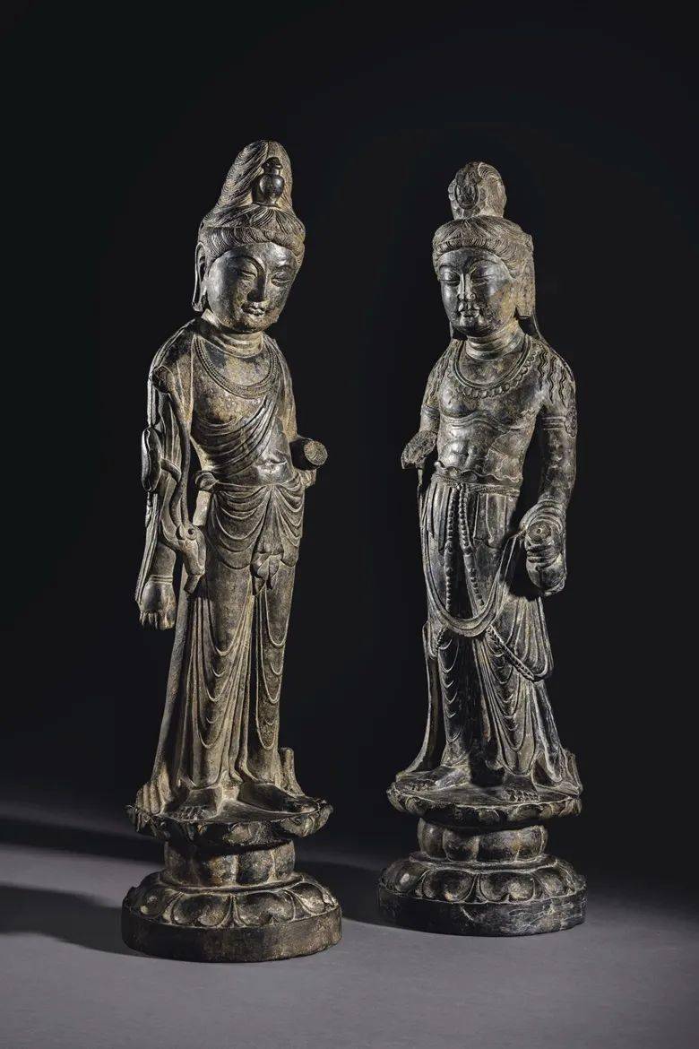 天价成交的造像唐石雕菩萨立像一对