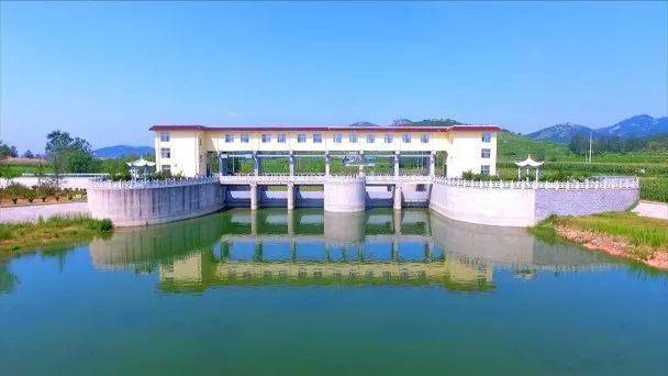 莒南县石泉湖水库增容工程通过竣工验收