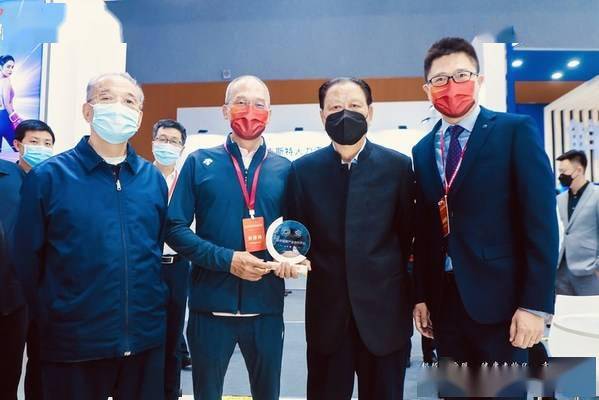 保健|第三届中国老年健康国际论坛召开，汤臣倍健展示老年慢病临床营养最新研究成果