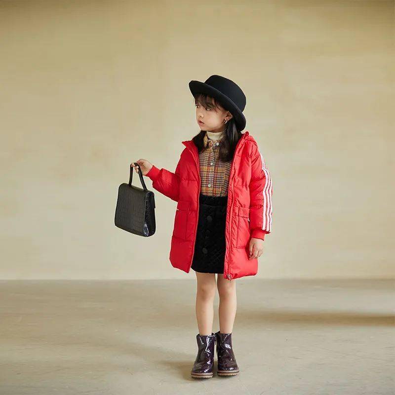 产品 99元给娃收中长款羽绒服，90%鸭绒，我先抢为敬！