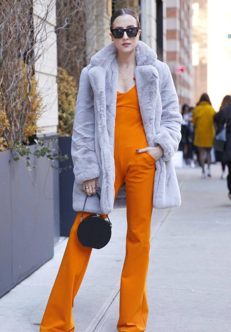 这个冬季有点闷快来get显白的脏橘色穿搭高级靓丽有质感