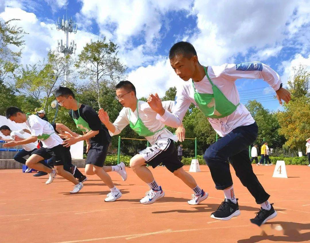 祥云一中运动会图片