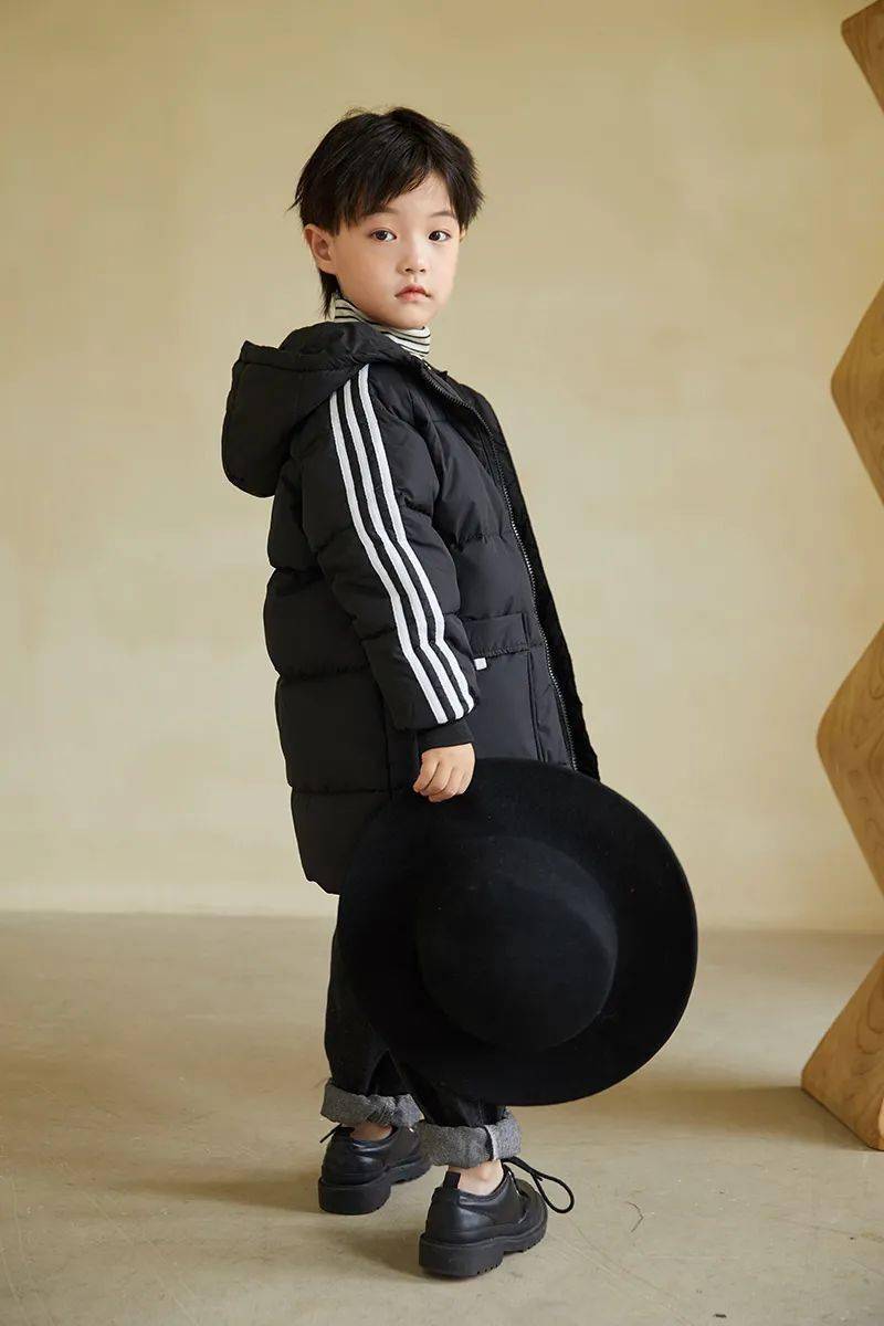 产品 99元给娃收中长款羽绒服，90%鸭绒，我先抢为敬！