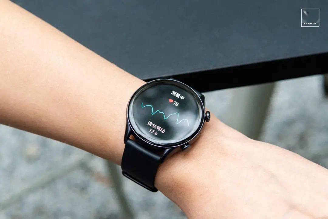 Amazfit GTR 3 Pro 体验：两周一充，千元售价，还新增了血压筛查
